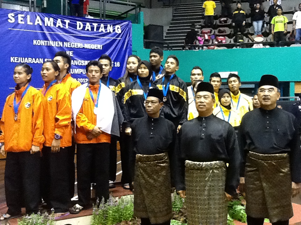 Pencak Silat Olahraga - Remise de médailles et hymne national