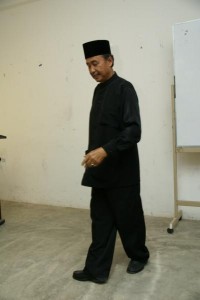 Penchak Silat - Bapak Anuar - Langkah Teleng