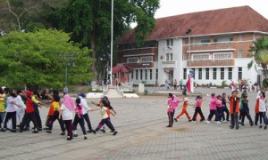 Melaka - Répétition procession école - Culture-Silat