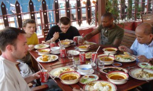 Melaka - Premier repas Malacca - Culture-Silat