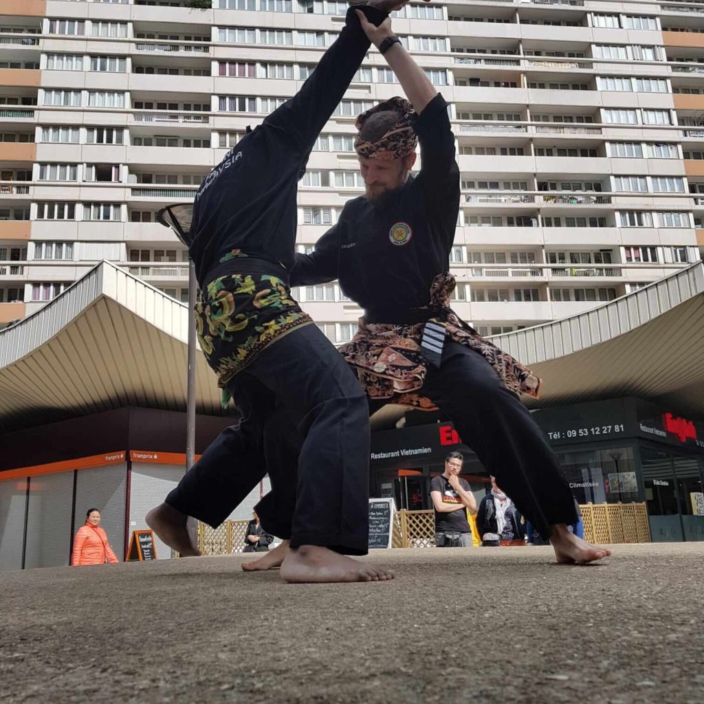 Culture Silat - Démo Silat Seni Gayung Fatani Malaysia - Festival Arts Olympiades 2019 (13)