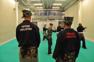 Pencak Silat - Seni Gayung Fatani - Bunga Sembah devant Cikgu Jerome et Cikgu Mahery