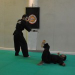 Pencak Silat - Chute violente après une technique d'accrochage