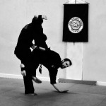 Pencak Silat - Accrochage coup de pied et balayage