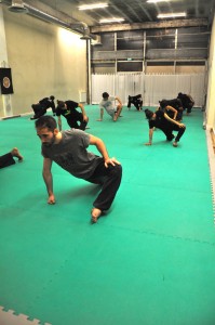 Cours de Pencak Silat - Seni Gayung Fatani - Assouplissements