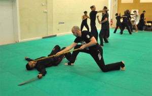 Cours de Pencak Silat - Seni Gayung Fatani - Travail au baton