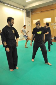 Cours de Pencak Silat - Seni Gayung Fatani - Cikkgu Audy professeur Silat