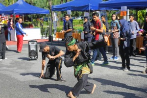 Flashmob Silat Gayung Fatani KCH (3)