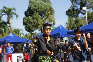 Flashmob Silat Gayung Fatani KCH (1)