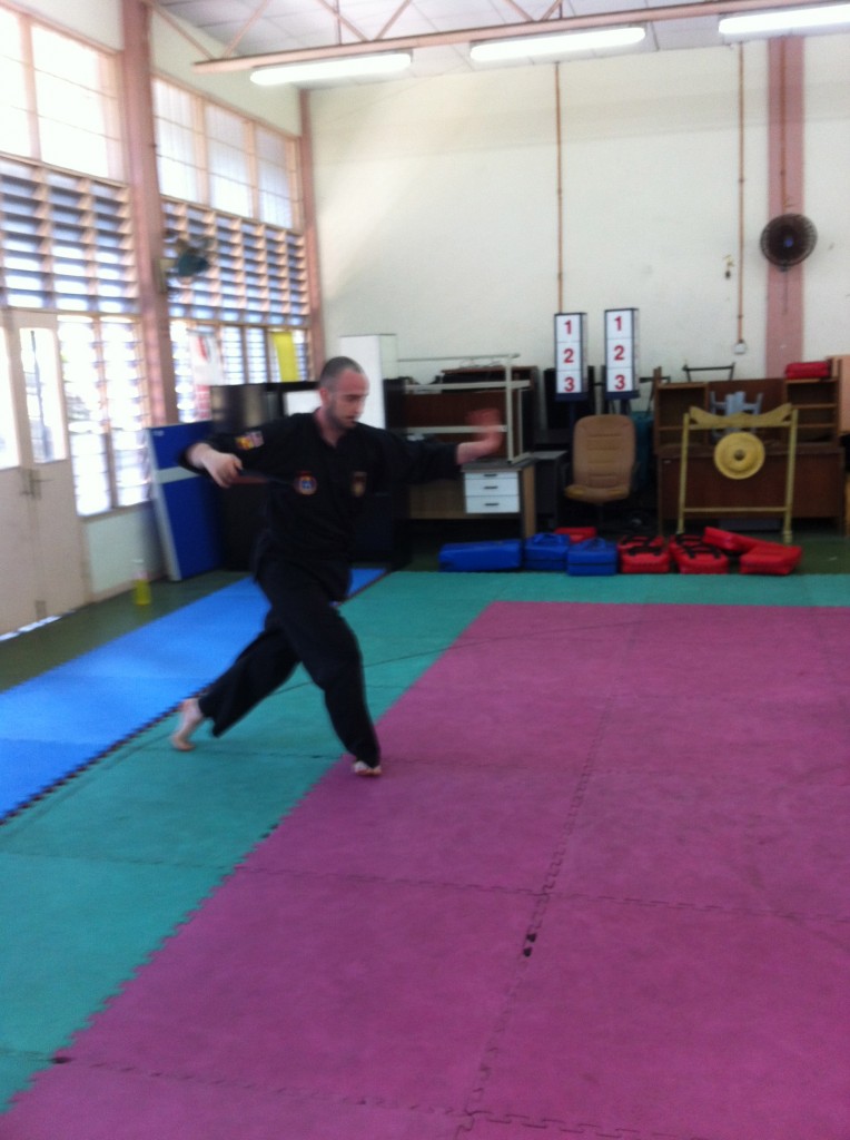 Penchak silat - jurus keris pencak silat seni gayung fatani malaysia