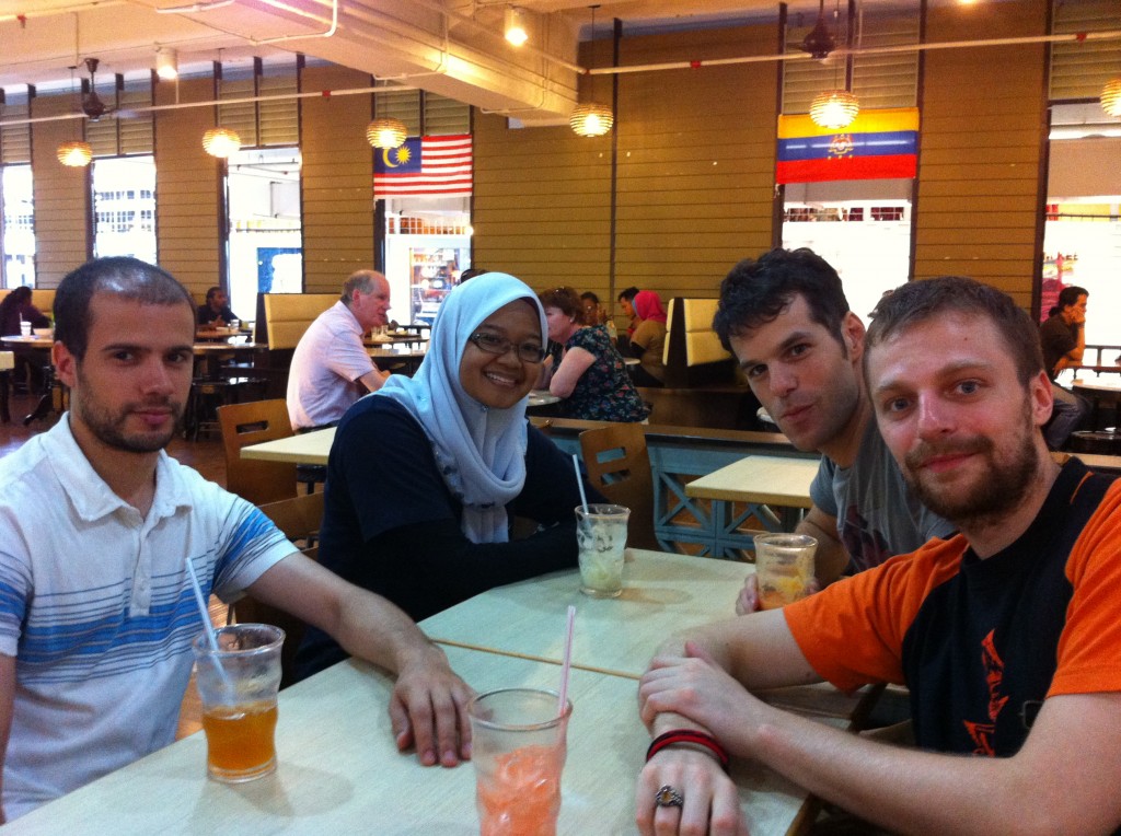 La team Seni Gayung Fatani france au central Market à kuala lumpur