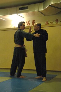 Penchak Silat - Maître Raban donne un cours